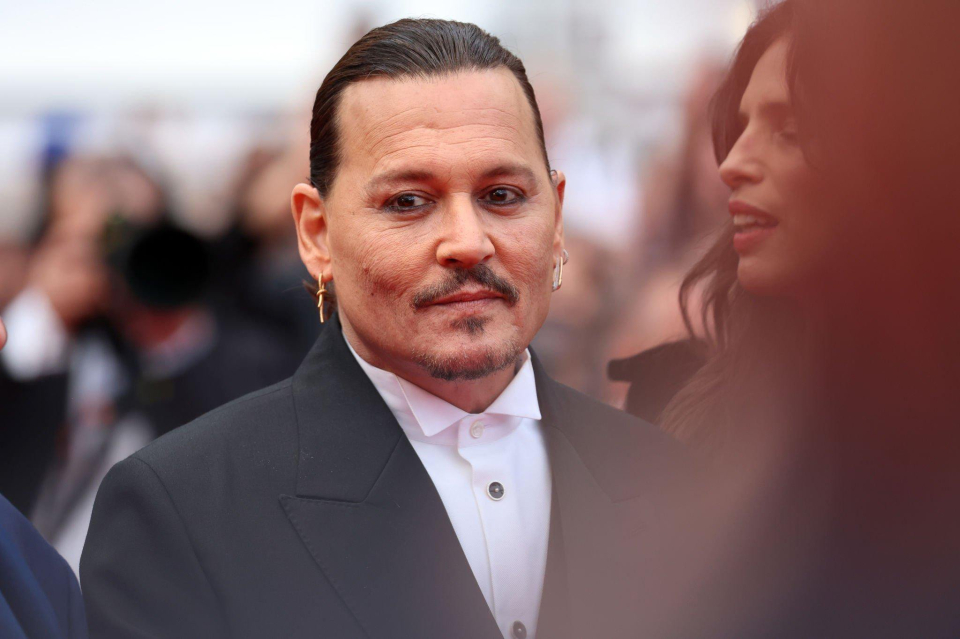 johnnydepponline_cannes20230516_042.jpg